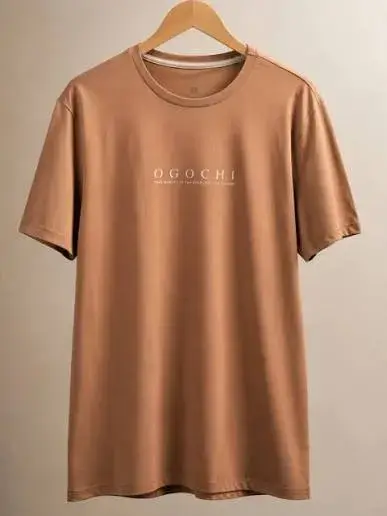 CAMISETA MARROM ESTAMPA OGOCHI SEEK BEAUTY (CAMISETA MC DEC RED SLIM)